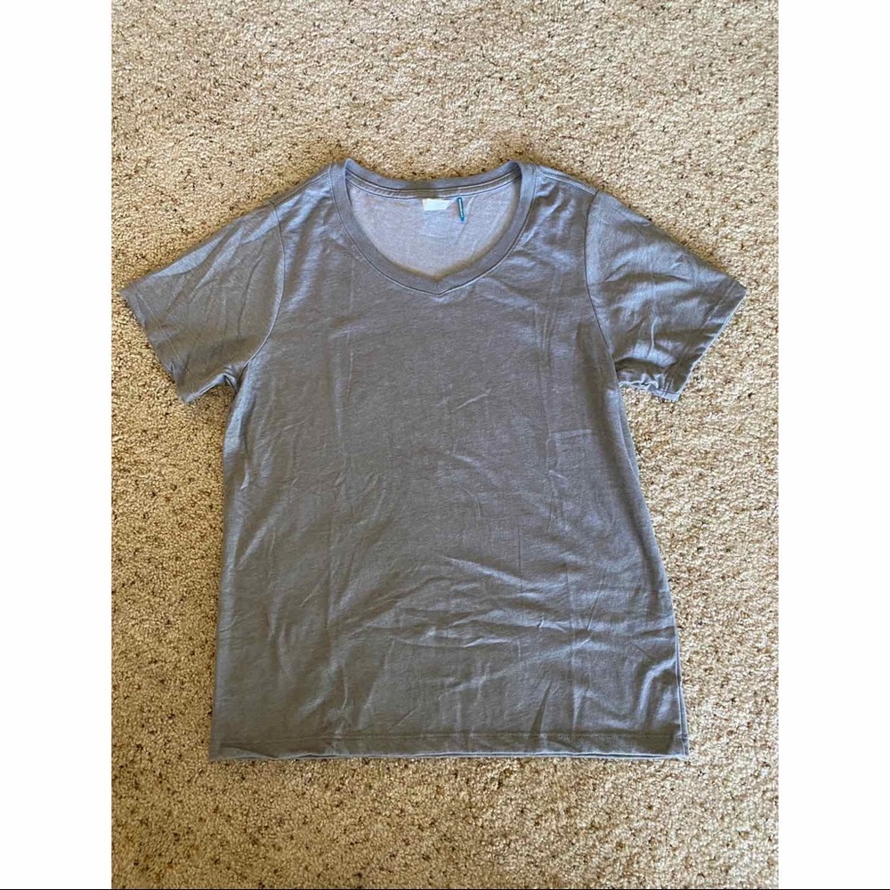 Hydro Flask Grey T-Shirt size Large